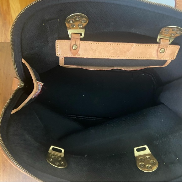 Vintage Dooney & Bourke Zip Zip Cabriolet - Picture 7 of 11